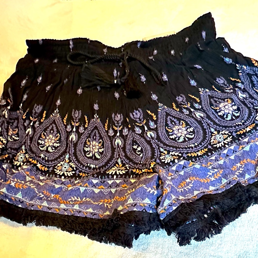 Mudd Black and Blue Embroidered Shorts